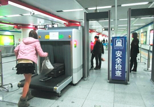 金屬探測(cè)安檢門為什么一般要和X光機(jī)配套使用？