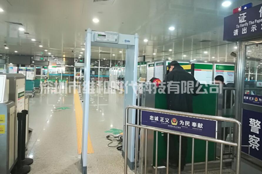 廠家技巧分享：如何選擇一臺高性價比手機(jī)安檢門 ？